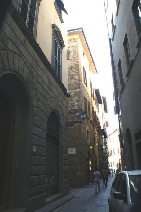 Dreaming Apartment In An Ancient Tower Флоренция Экстерьер фото